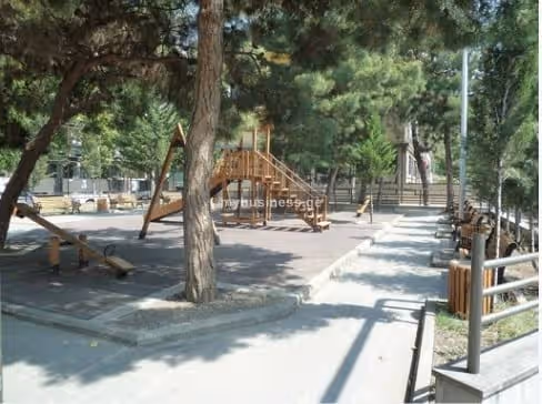 იყიდება კომერციული ფართი თბილისში (9/11)