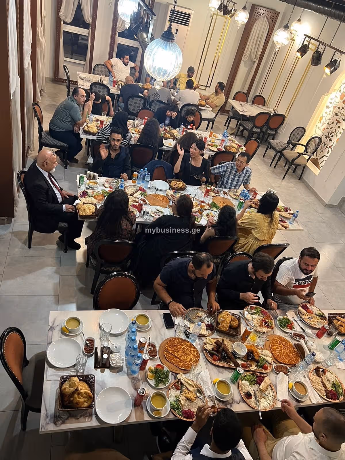 იყიდება მოქმედი პრემიუმ-კლასის თურქული რესტორანი — მარჯანიშვილზე (2/4)